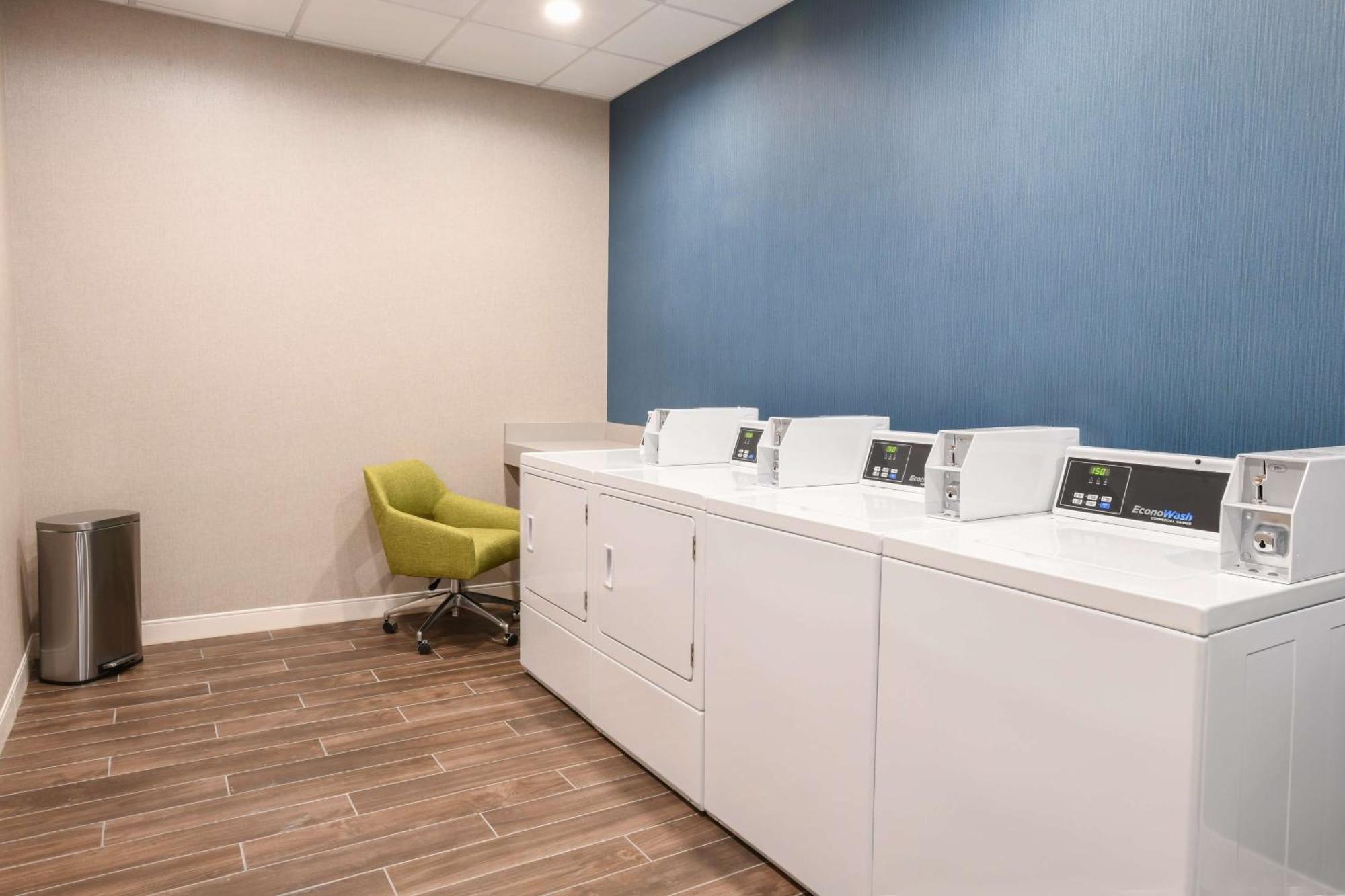 Hampton Inn & Suites Cincinnati Liberty Township West Chester Buitenkant foto